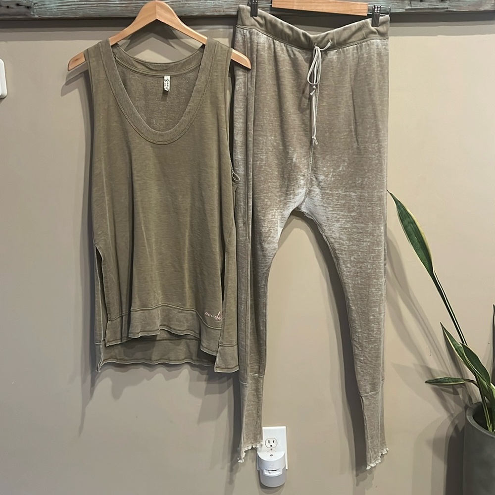 FREE PEOPLE Intimately MORE CHILL Set L